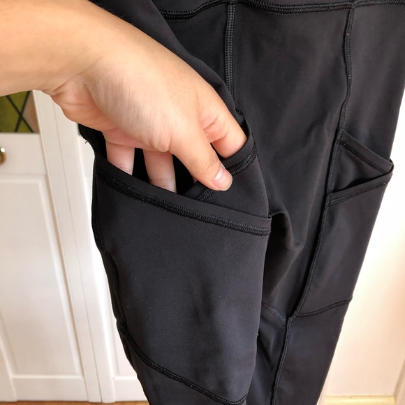 Size 6 Lululemon Mesh Crop Leggings - Picture 3 of 5